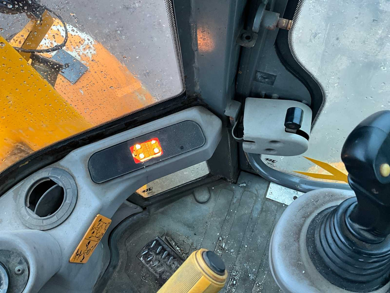 Chargeuse sur pneus 1997 JCB 408 B SHOVEL