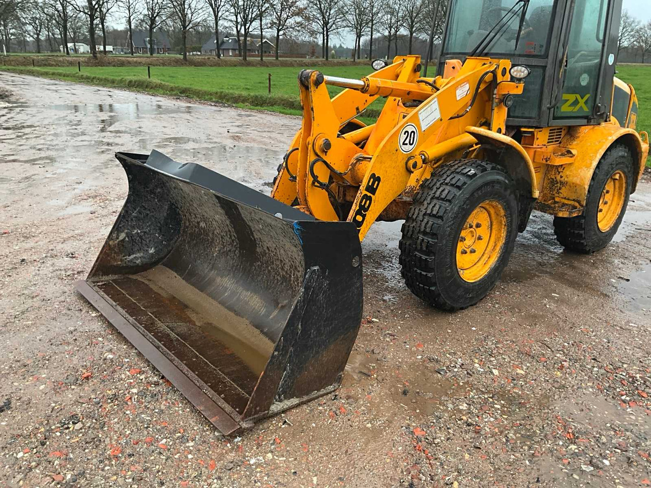 Chargeuse sur pneus 1997 JCB 408 B SHOVEL