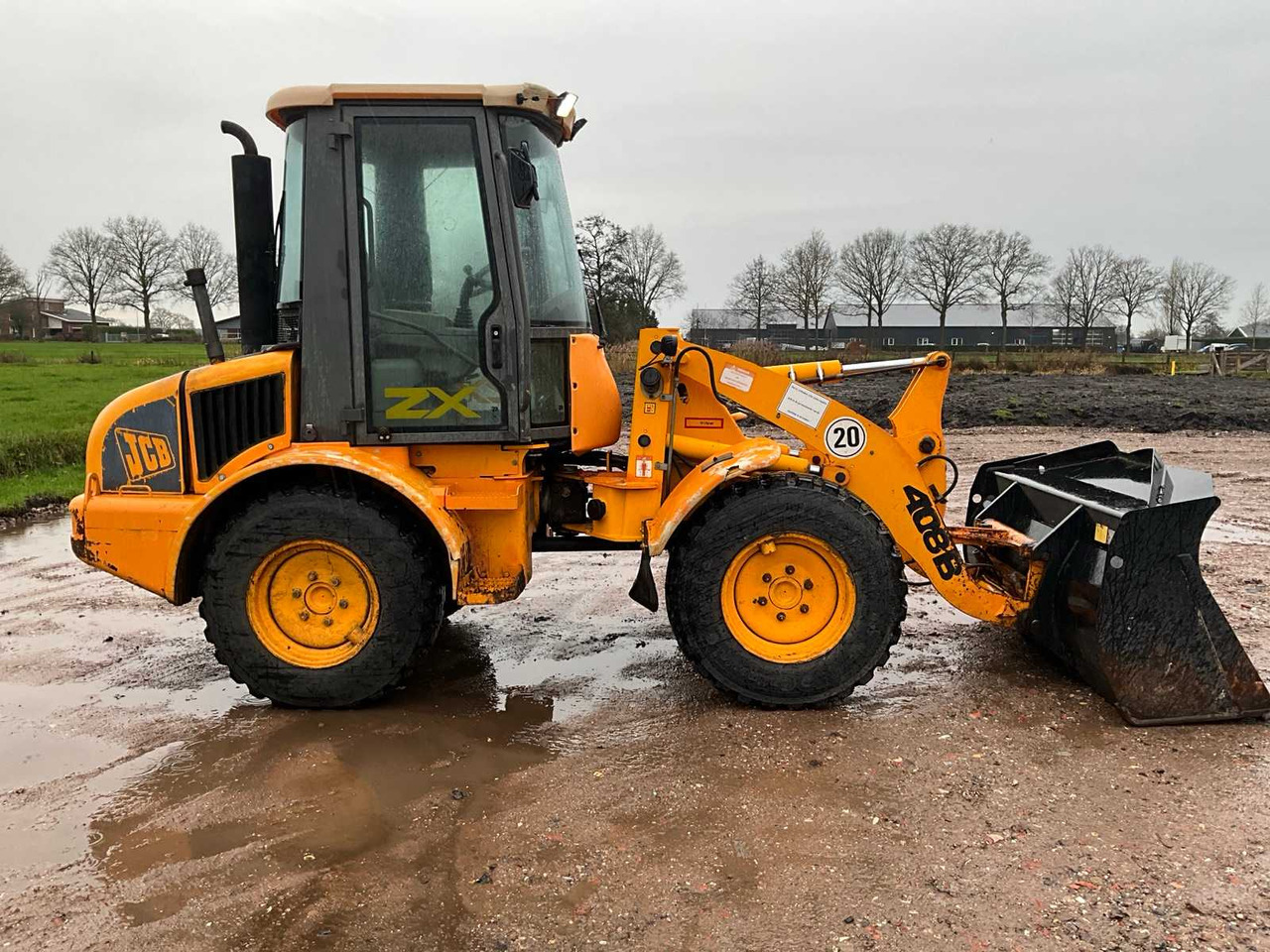 Chargeuse sur pneus 1997 JCB 408 B SHOVEL