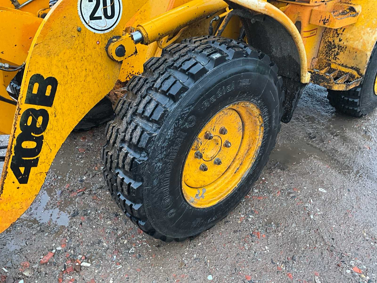Chargeuse sur pneus 1997 JCB 408 B SHOVEL
