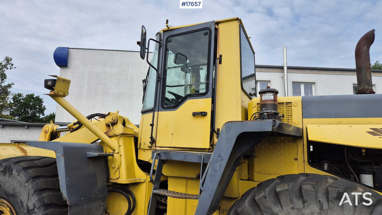 Chargeuse sur pneus 2000 Komatsu WA420-3H