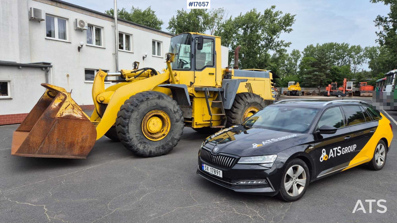 Chargeuse sur pneus 2000 Komatsu WA420-3H