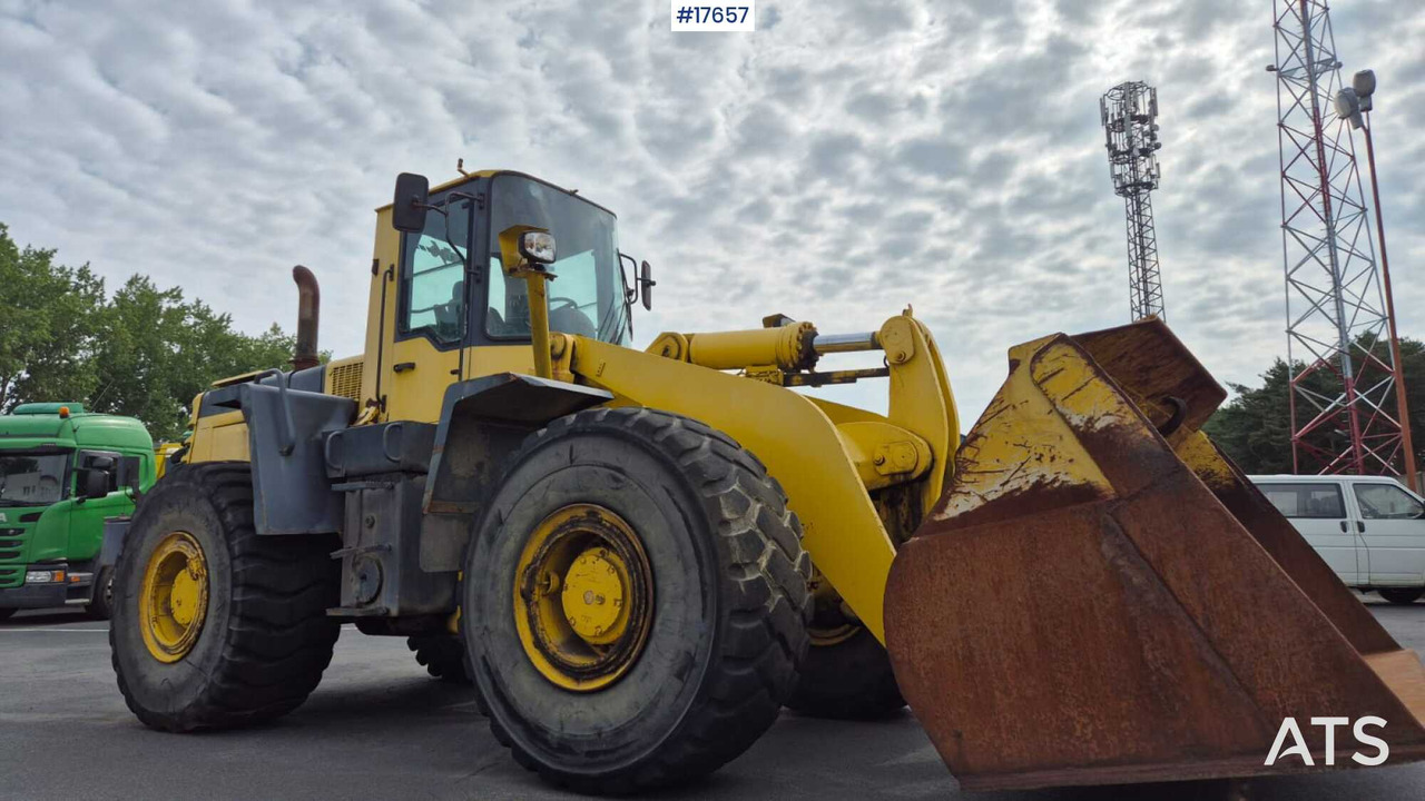 Chargeuse sur pneus 2000 Komatsu WA420-3H