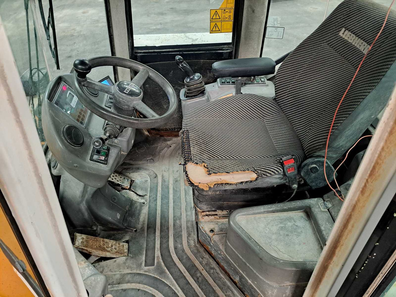 Chargeuse sur pneus 2002 LIEBHERR L514 SHOVEL