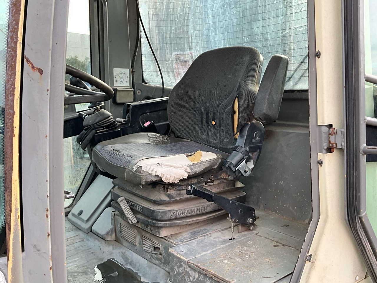 Chargeuse sur pneus 2003 ATLAS 65 SHOVEL