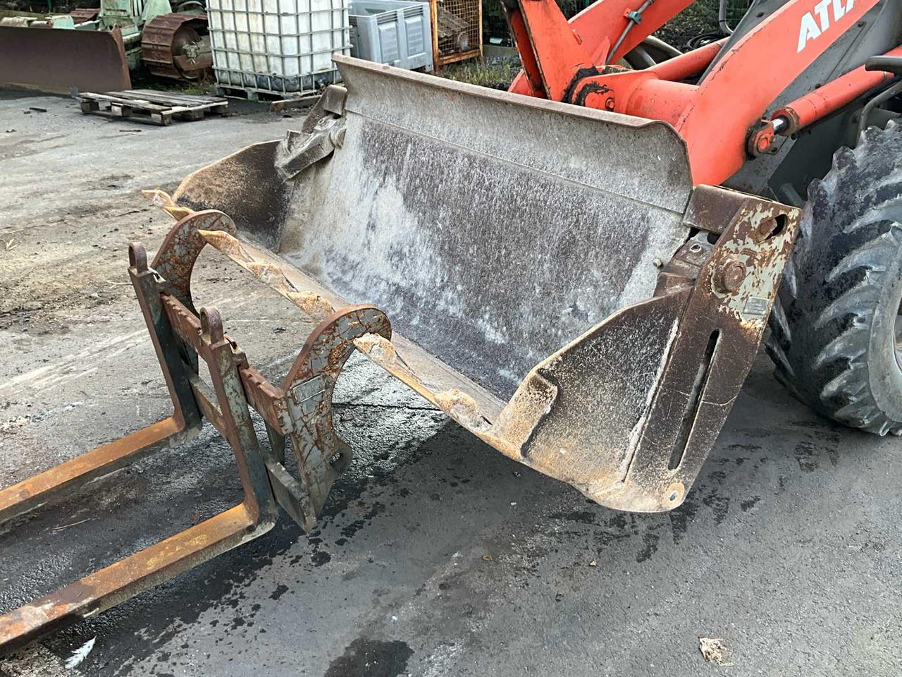 Chargeuse sur pneus 2003 ATLAS 65 SHOVEL