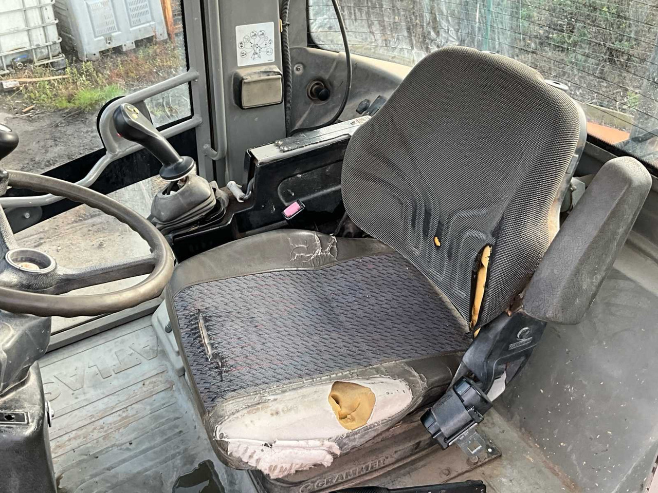 Chargeuse sur pneus 2003 ATLAS 65 SHOVEL