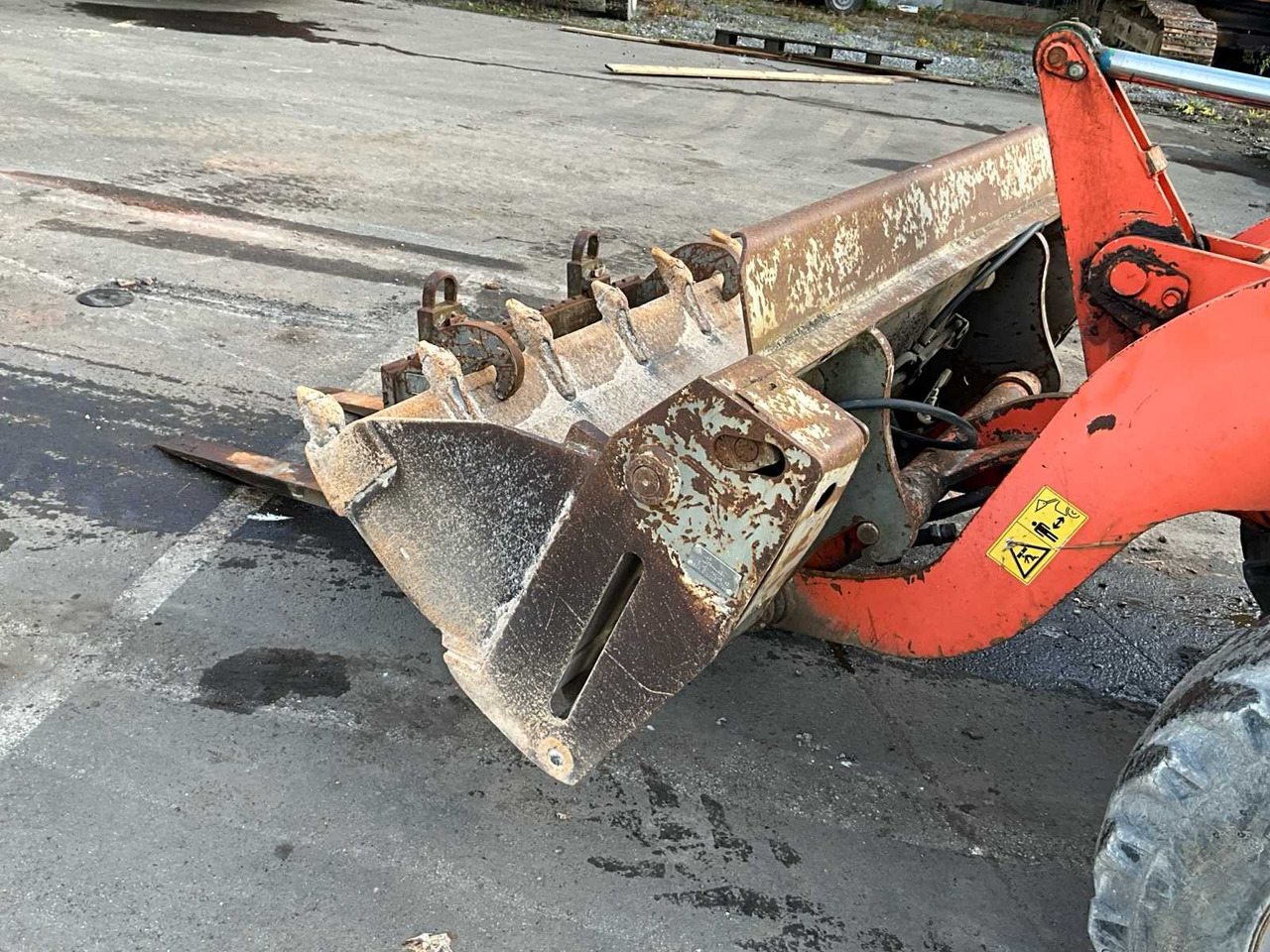 Chargeuse sur pneus 2003 ATLAS 65 SHOVEL