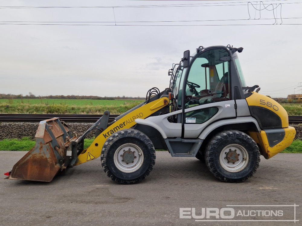 Chargeuse sur pneus 2003 Kramer 580