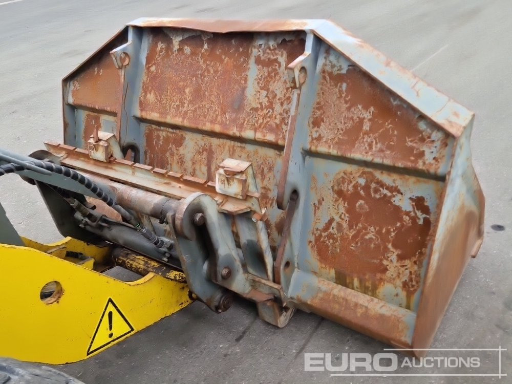 Chargeuse sur pneus 2003 Kramer 580