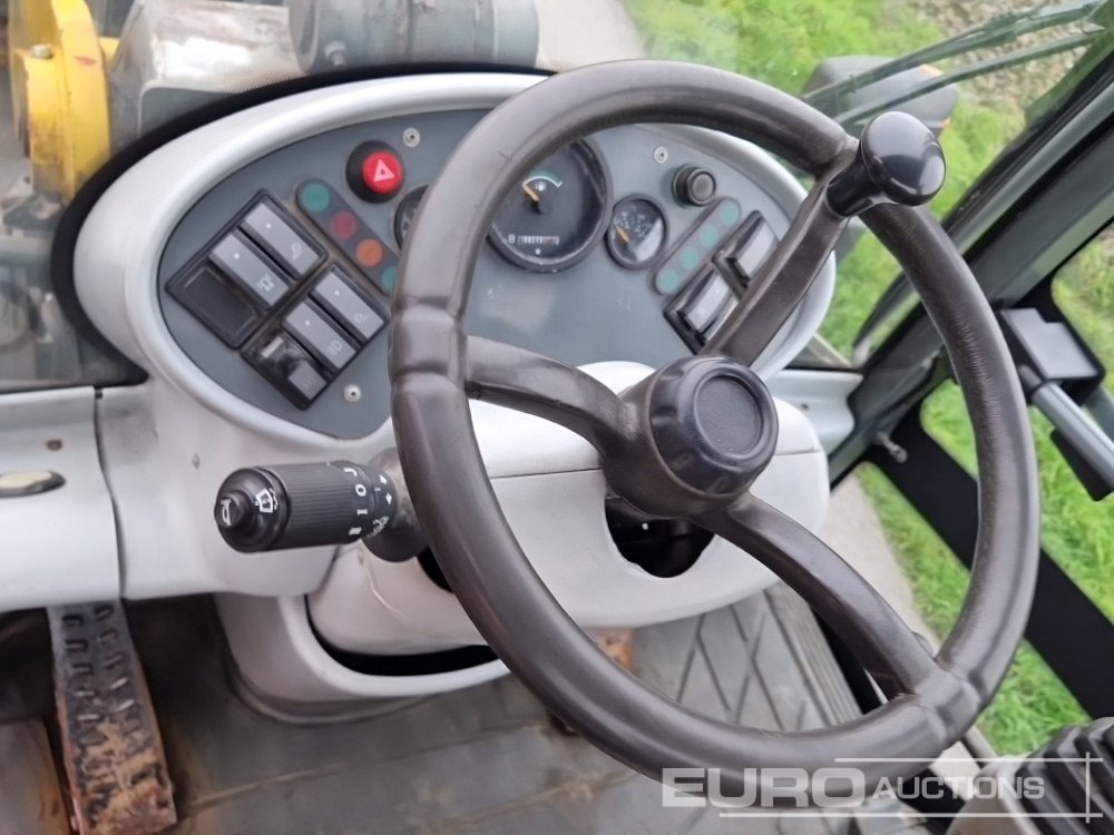 Chargeuse sur pneus 2003 Kramer 580