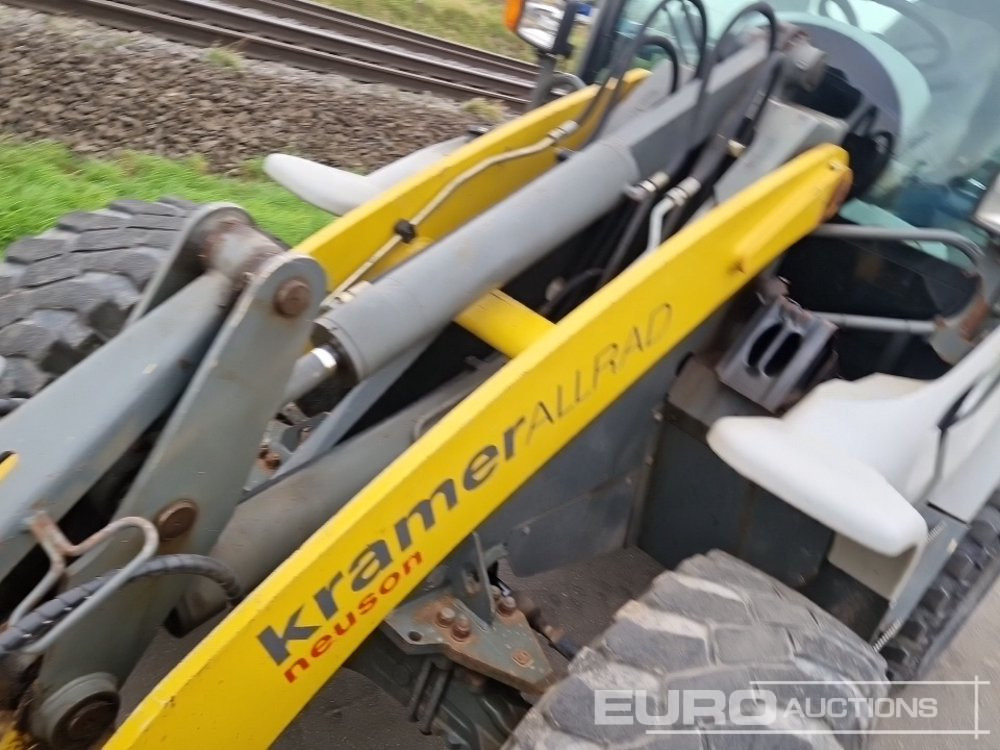 Chargeuse sur pneus 2003 Kramer 580