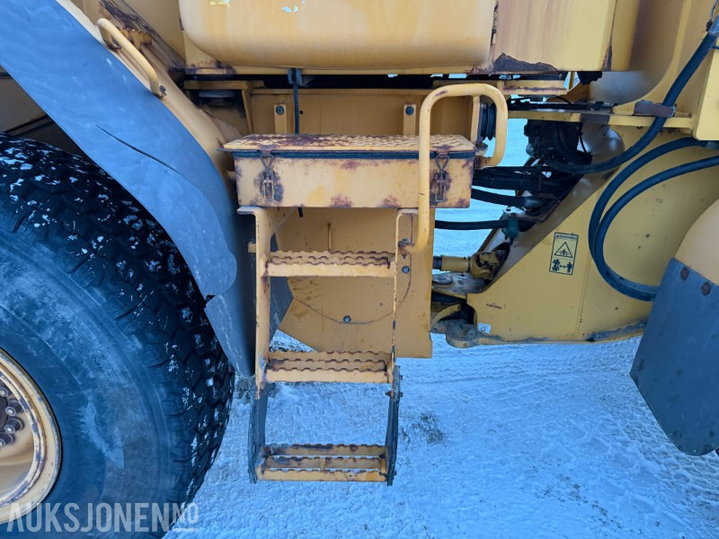 Chargeuse sur pneus 2004 Volvo L90E - Sentralsmøring - Ny motor