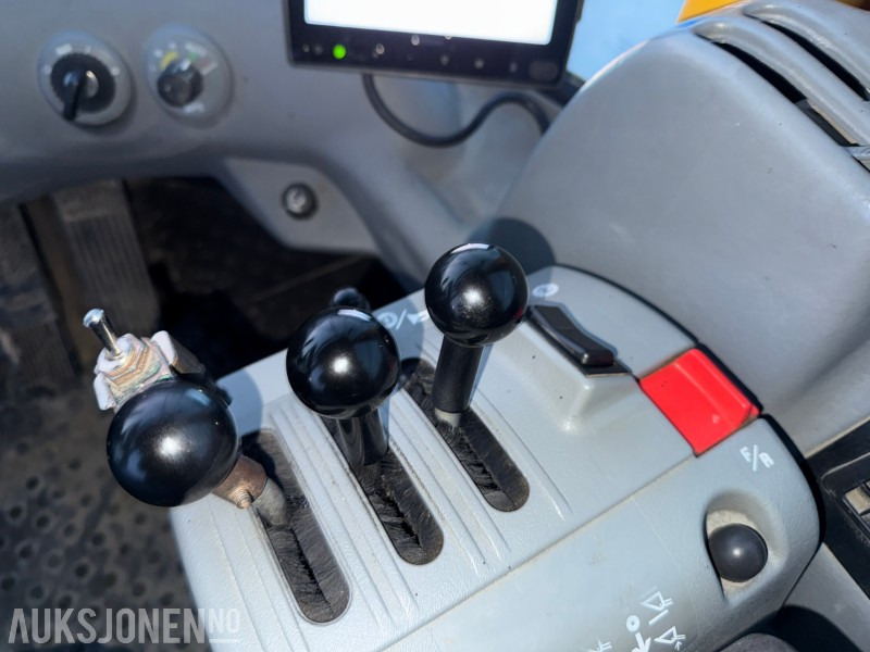 Chargeuse sur pneus 2004 Volvo L90E - Sentralsmøring - Ny motor