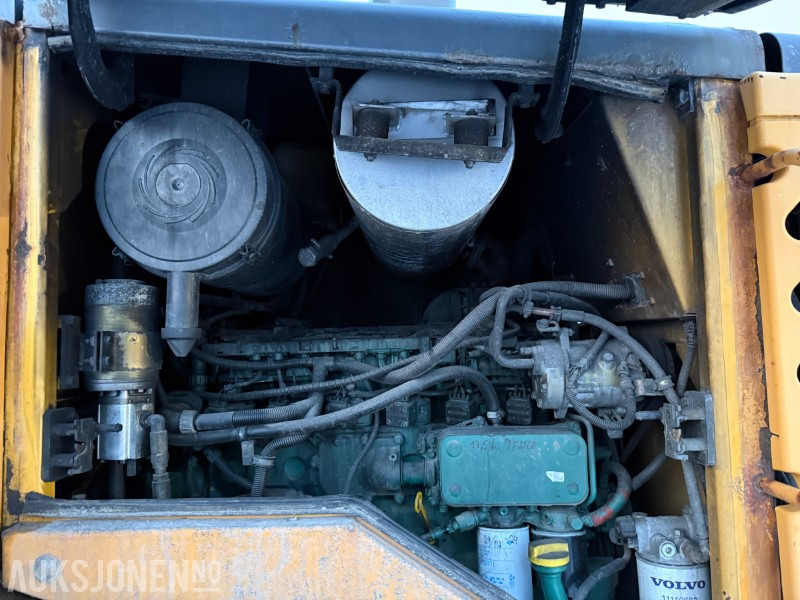 Chargeuse sur pneus 2004 Volvo L90E - Sentralsmøring - Ny motor