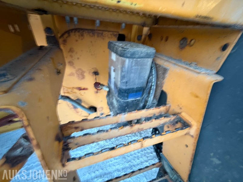 Chargeuse sur pneus 2004 Volvo L90E - Sentralsmøring - Ny motor