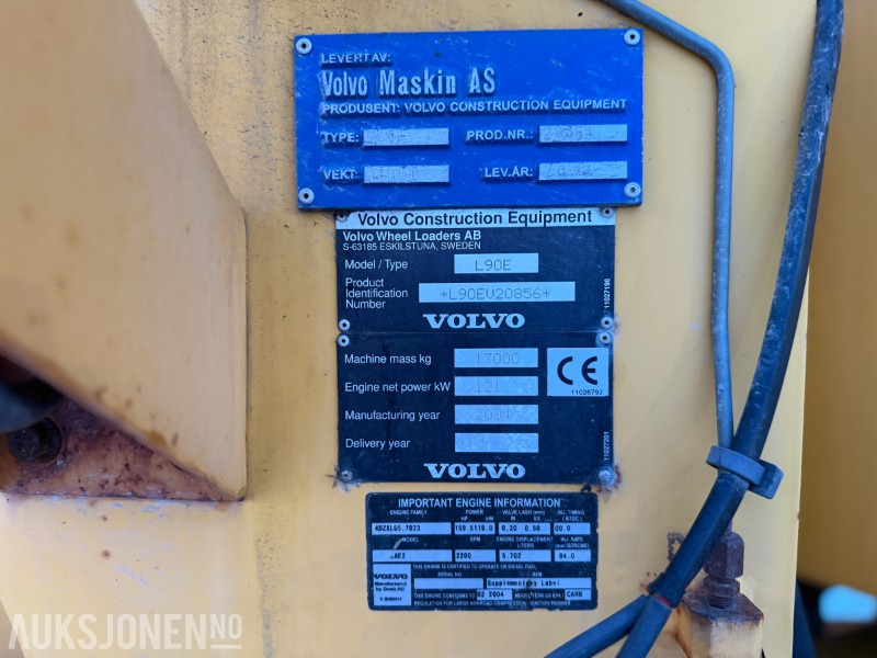 Chargeuse sur pneus 2004 Volvo L90E - Sentralsmøring - Ny motor
