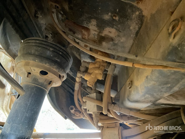 Chargeuse sur pneus 2007 Cat 966 H