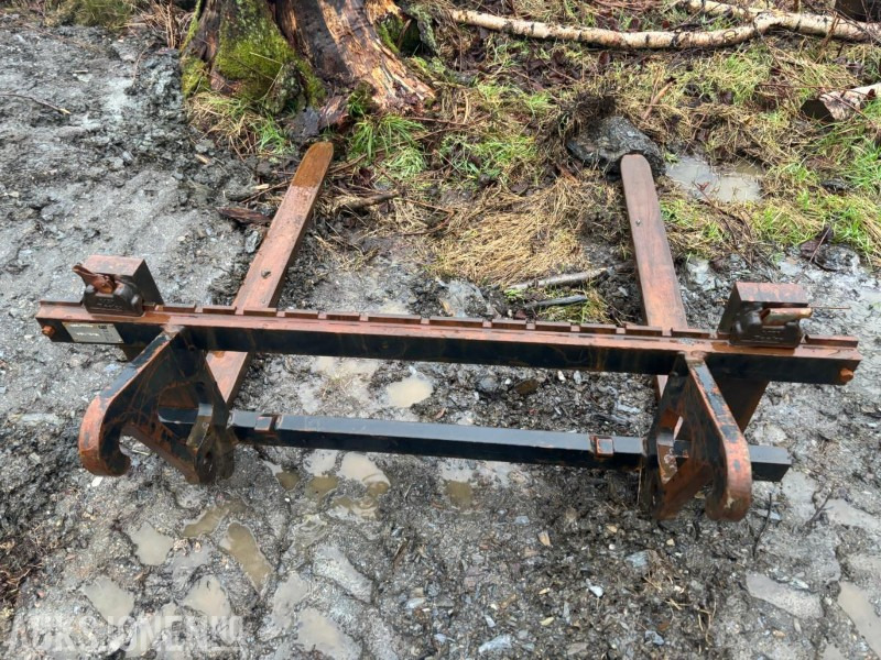 Chargeuse sur pneus 2010 CAT 906H HJULLASTER. 1596TIMER. SKUFFE. TELLEFSDAL VPL PLOG. HOLMS FEIEKOST. CAT PALLEGAFFLER