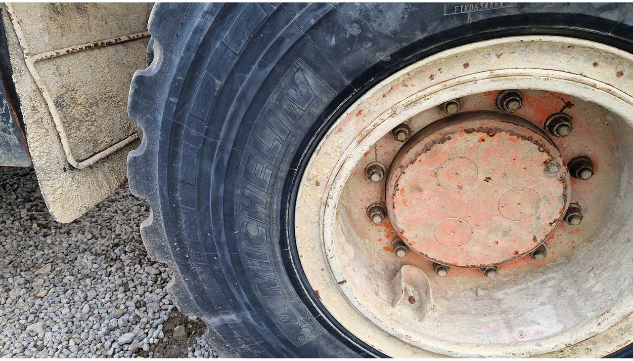 Chargeuse sur pneus 2010 DOOSAN DL200 WHEELED LOADER