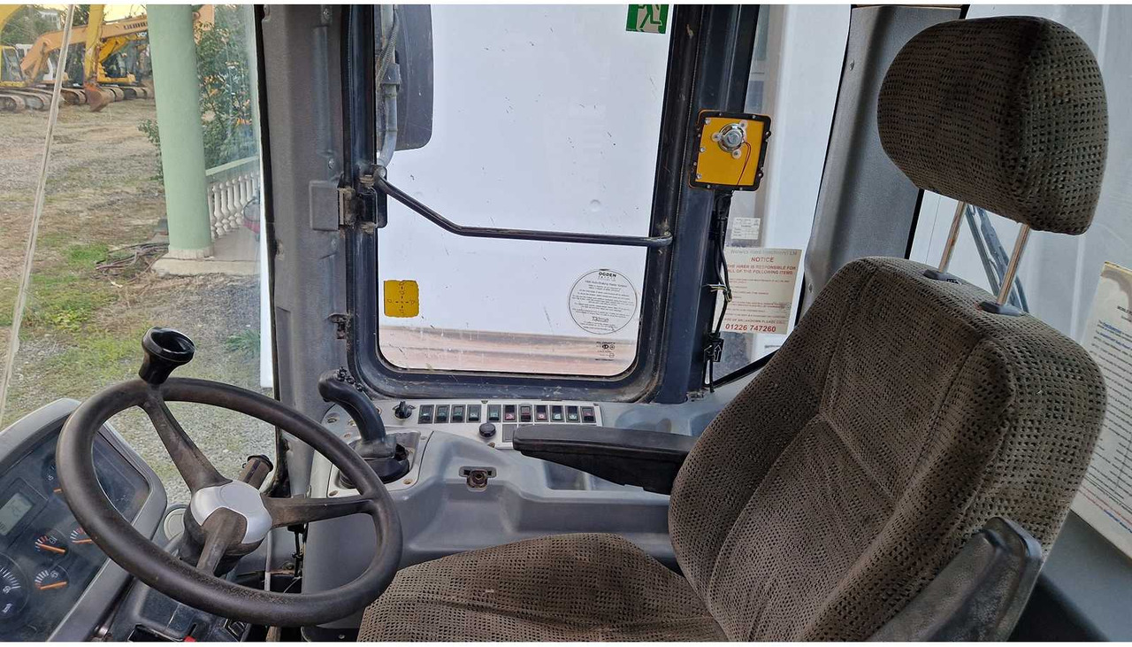 Chargeuse sur pneus 2010 DOOSAN DL200 WHEELED LOADER