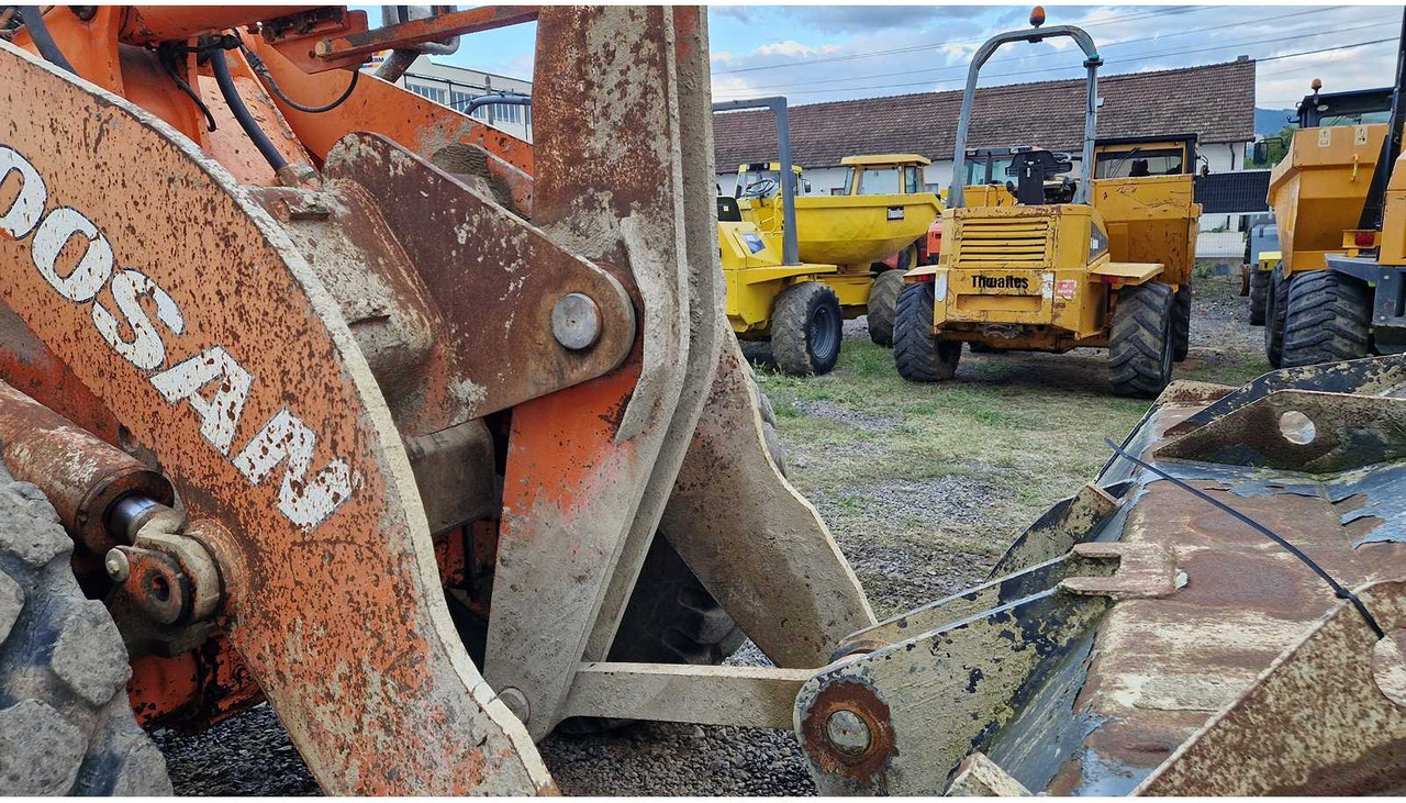 Chargeuse sur pneus 2010 DOOSAN DL200 WHEELED LOADER