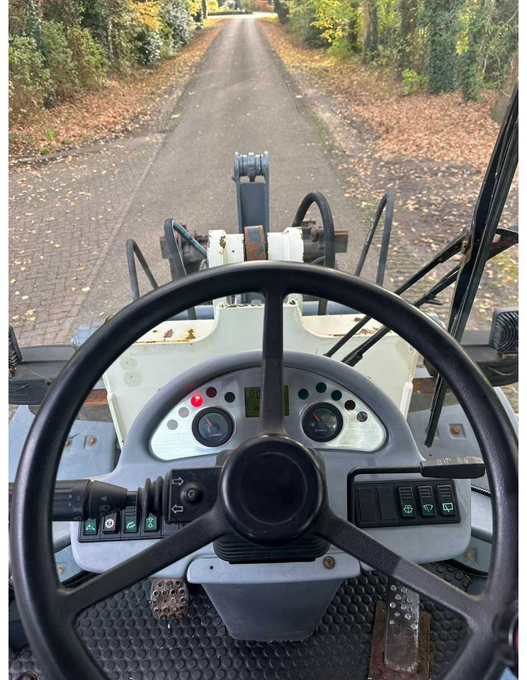 Chargeuse sur pneus 2010 TEREX TL 100 SHOVEL