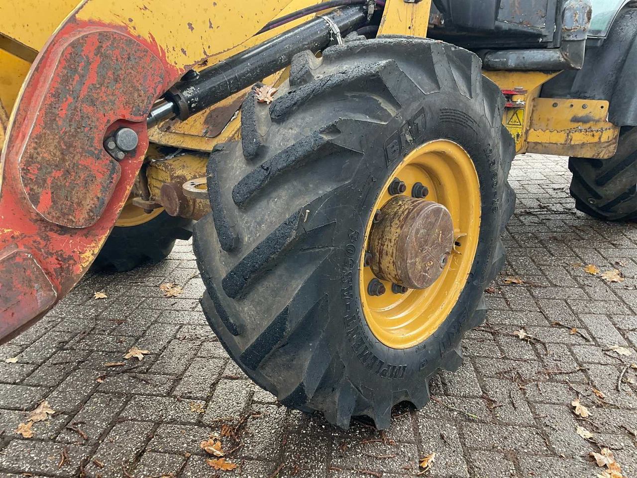 Chargeuse sur pneus 2011 CATERPILLAR 906H SHOVEL