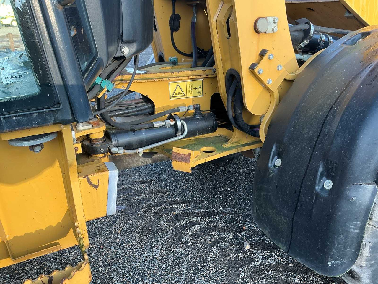 Chargeuse sur pneus 2011 CATERPILLAR 906H SHOVEL