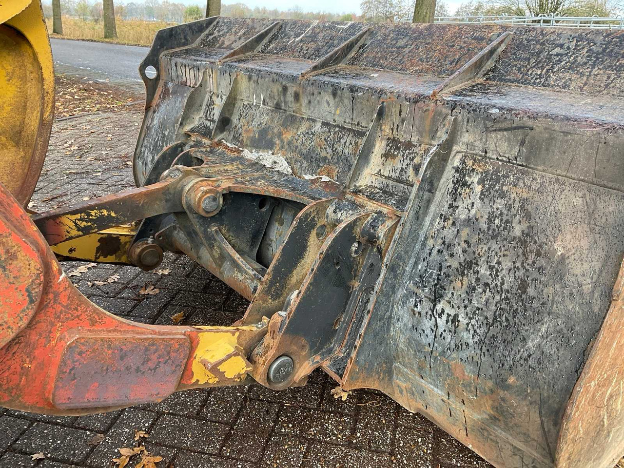 Chargeuse sur pneus 2011 CATERPILLAR 906H SHOVEL