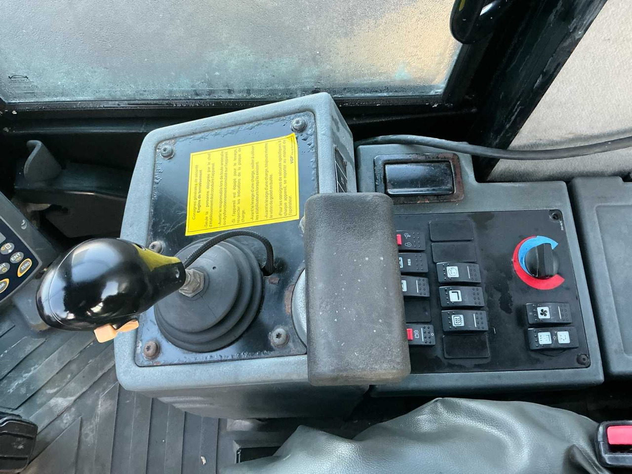 Chargeuse sur pneus 2011 CATERPILLAR 924H SHOVEL