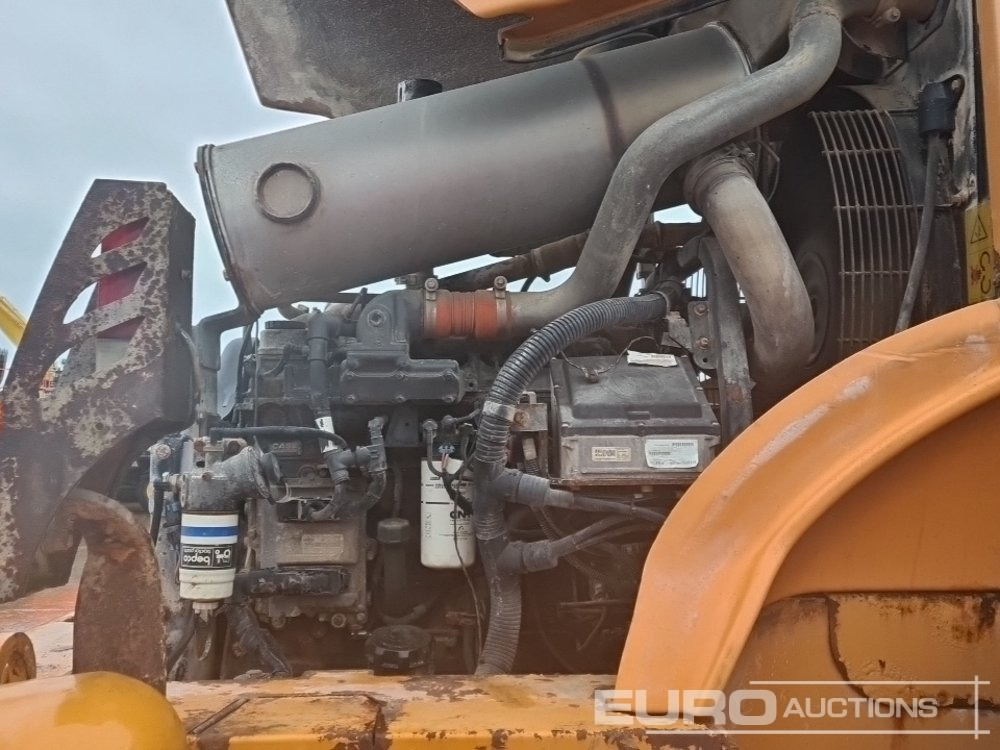 Chargeuse sur pneus 2011 Case 821F