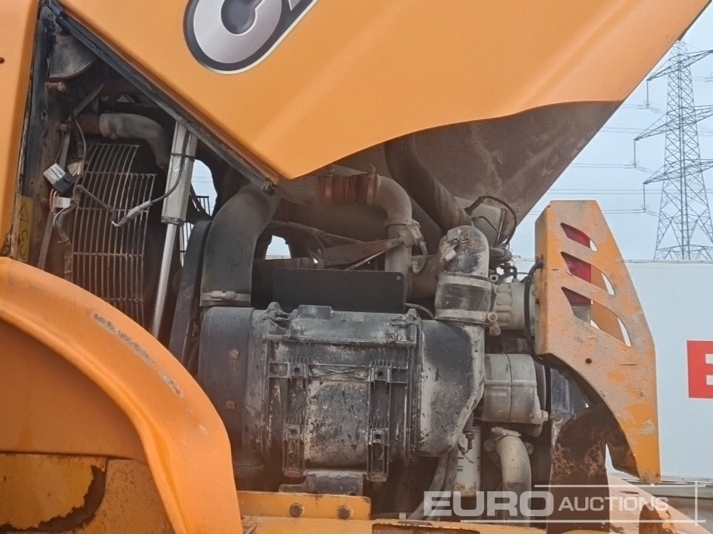 Chargeuse sur pneus 2011 Case 821F