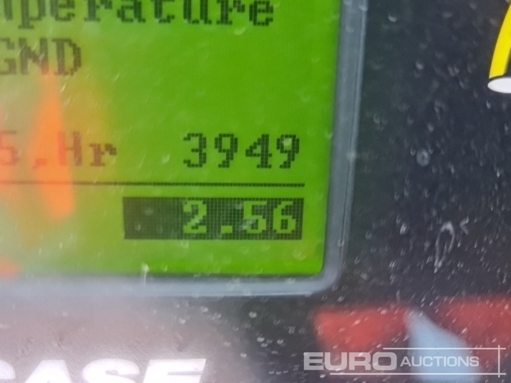 Chargeuse sur pneus 2011 Case 821F