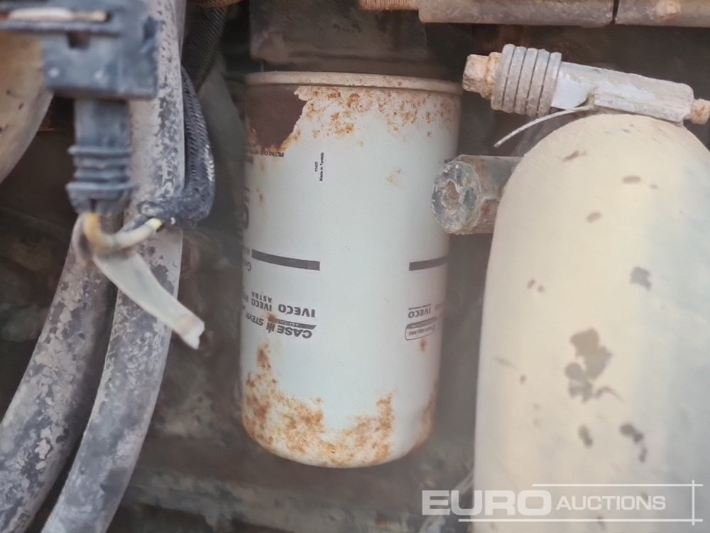 Chargeuse sur pneus 2011 Case 821F