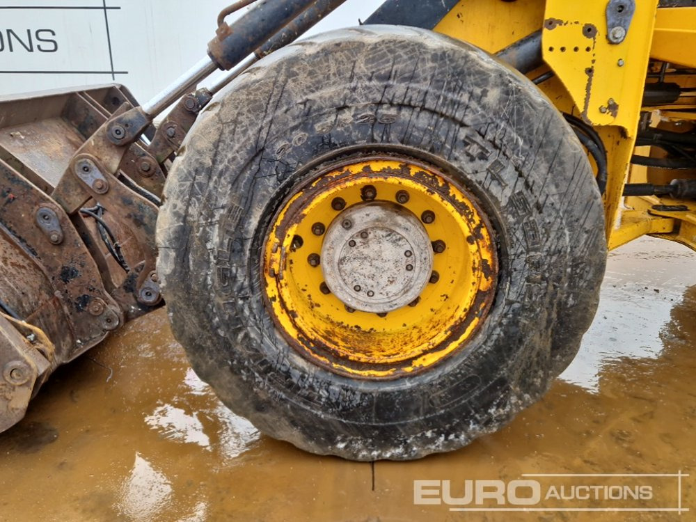 Chargeuse sur pneus 2011 JCB 416