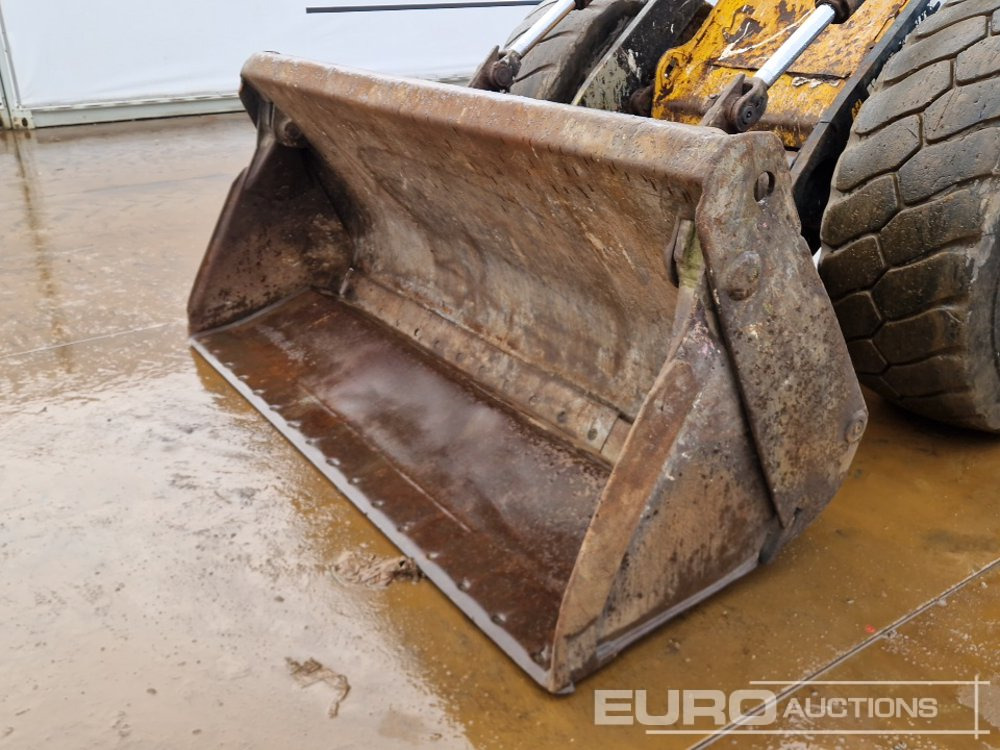 Chargeuse sur pneus 2011 JCB 416