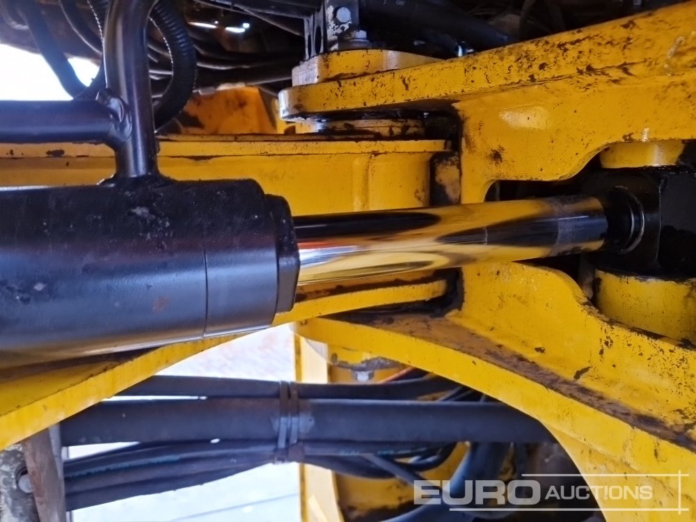 Chargeuse sur pneus 2011 JCB 416