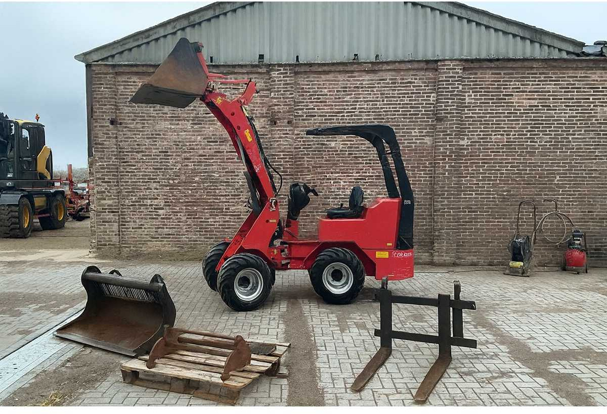 Chargeuse sur pneus 2011 MACKS 333 SHOVEL