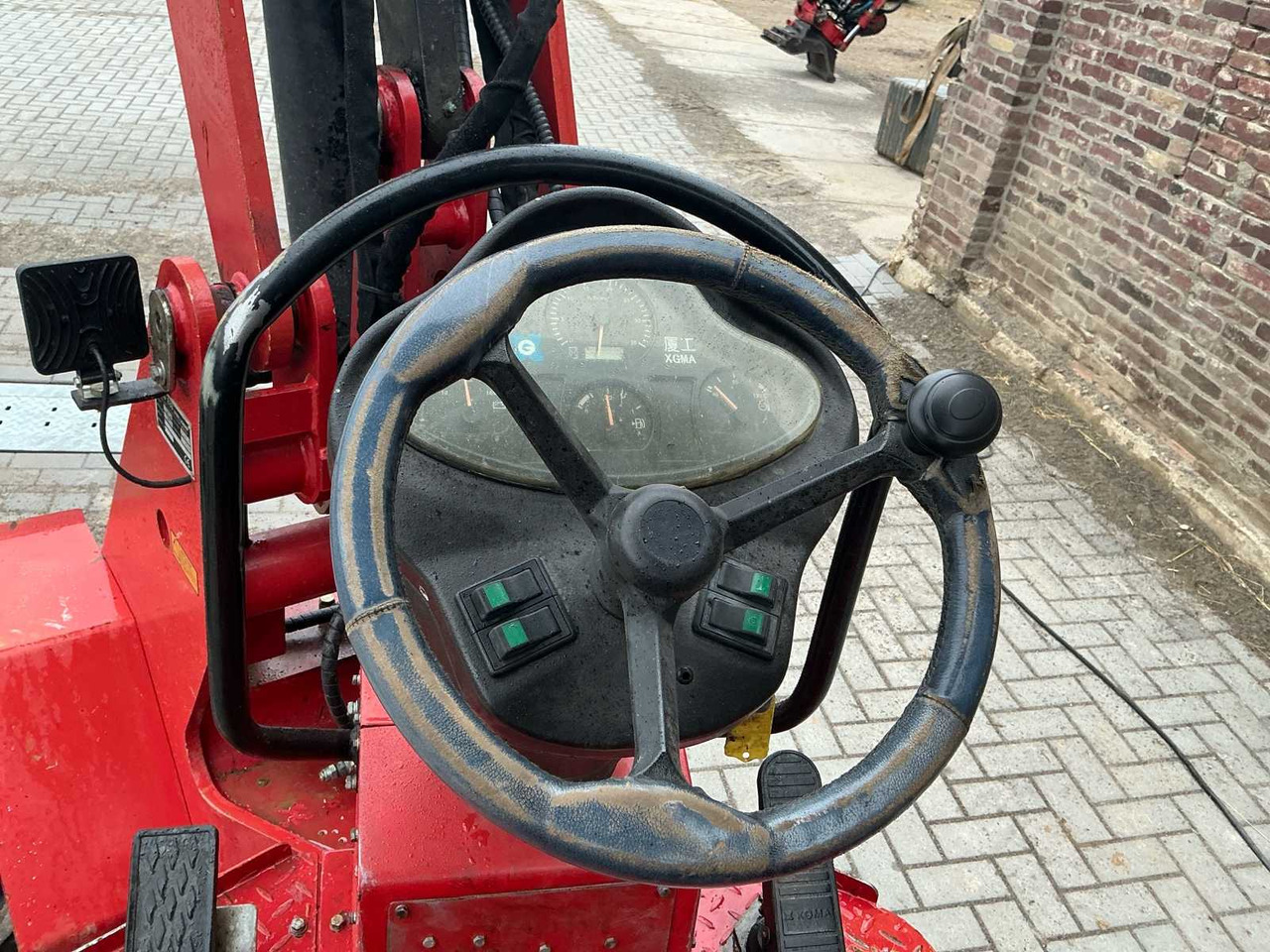 Chargeuse sur pneus 2011 MACKS 333 SHOVEL