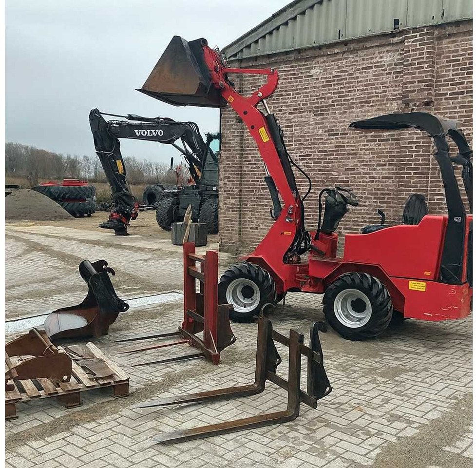 Chargeuse sur pneus 2011 MACKS 333 SHOVEL