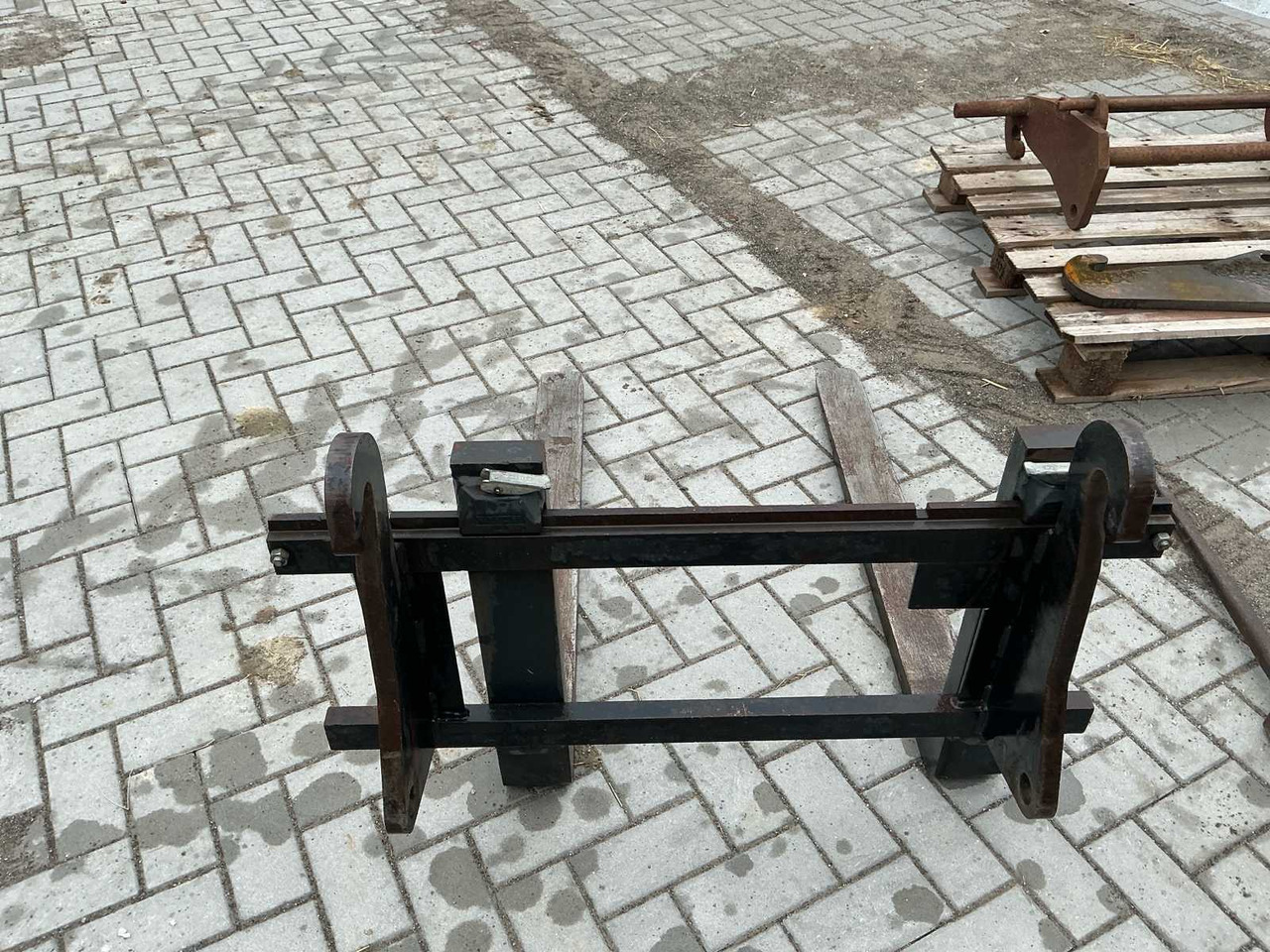 Chargeuse sur pneus 2011 MACKS 333 SHOVEL