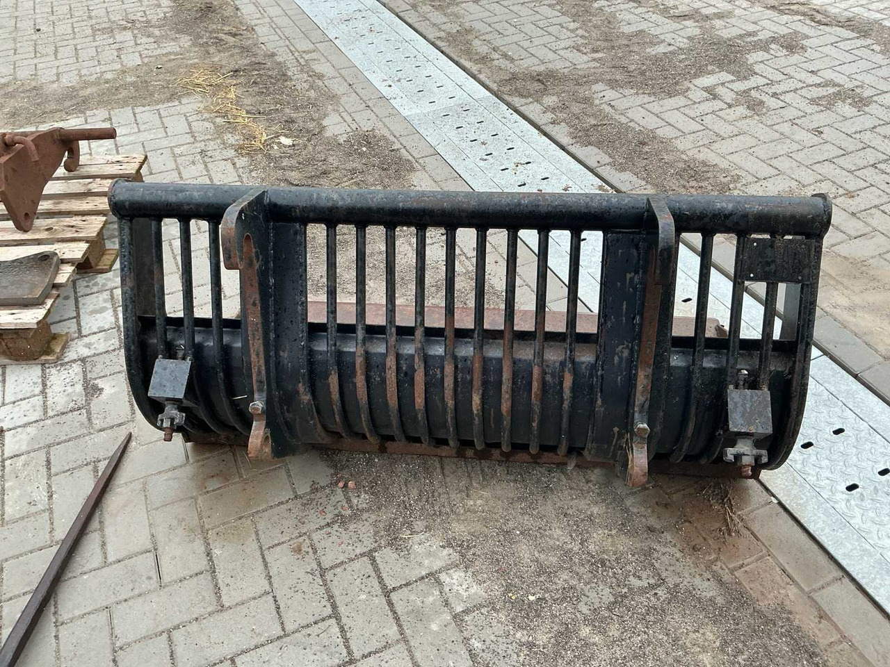 Chargeuse sur pneus 2011 MACKS 333 SHOVEL