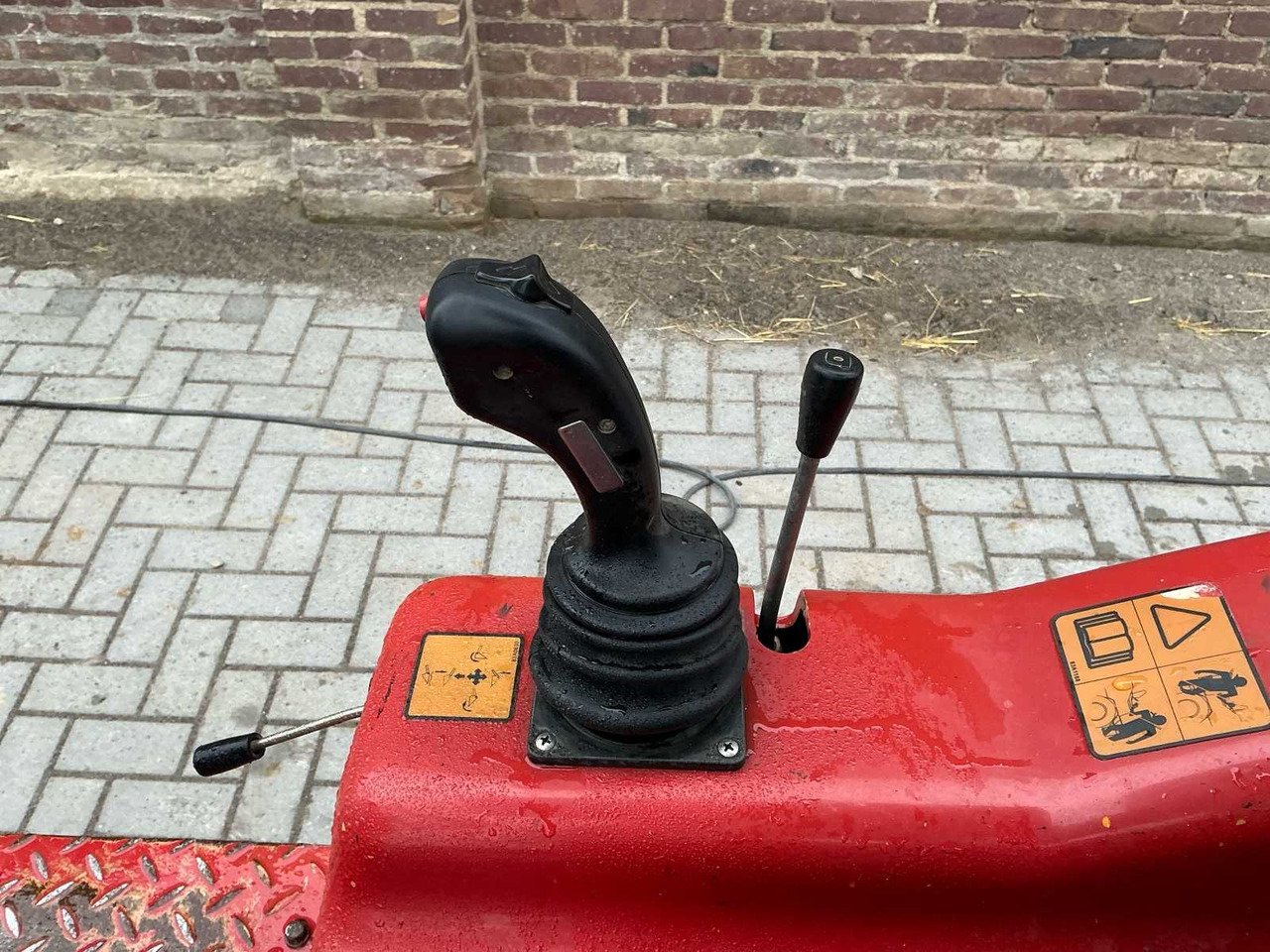 Chargeuse sur pneus 2011 MACKS 333 SHOVEL