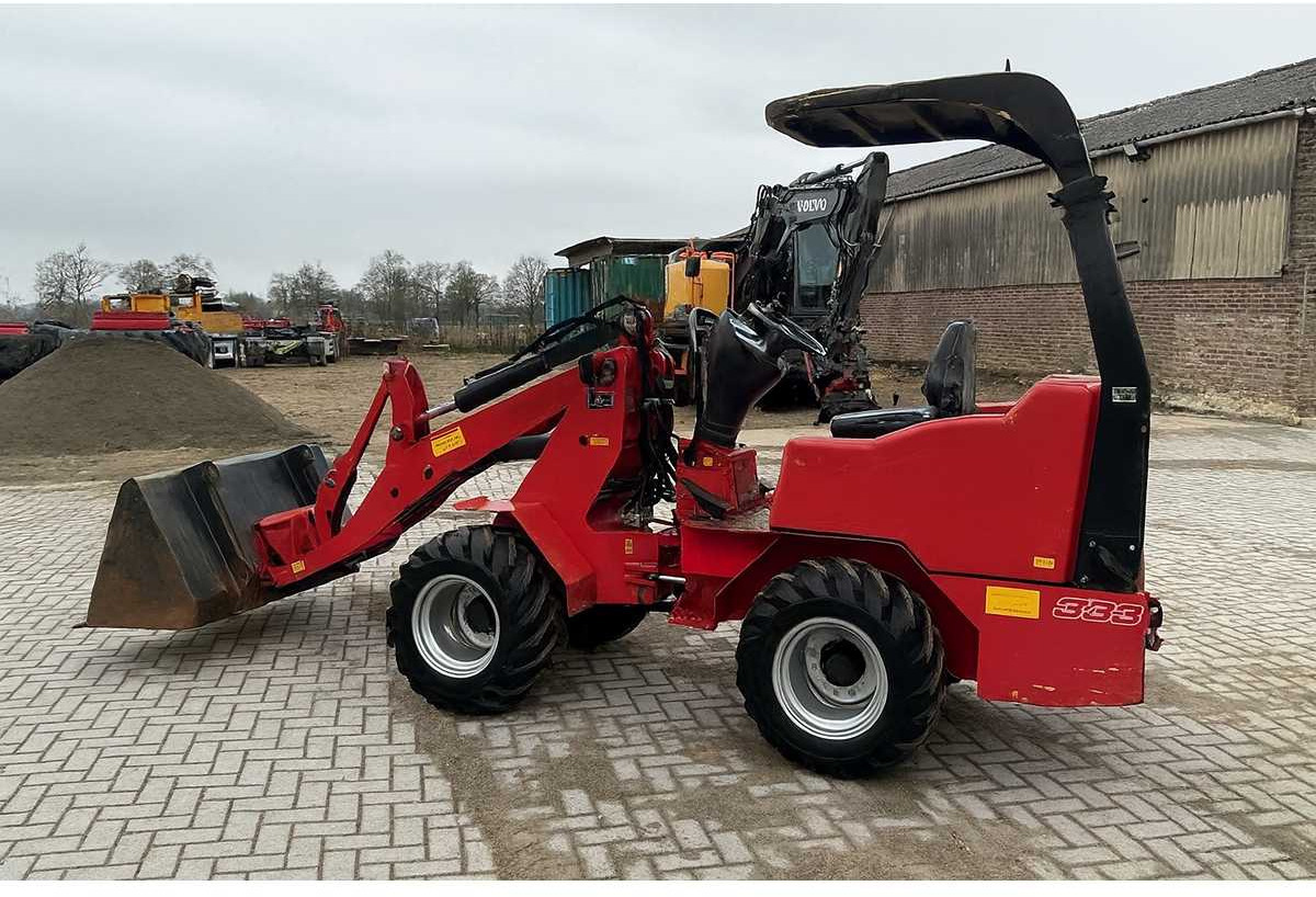 Chargeuse sur pneus 2011 MACKS 333 SHOVEL