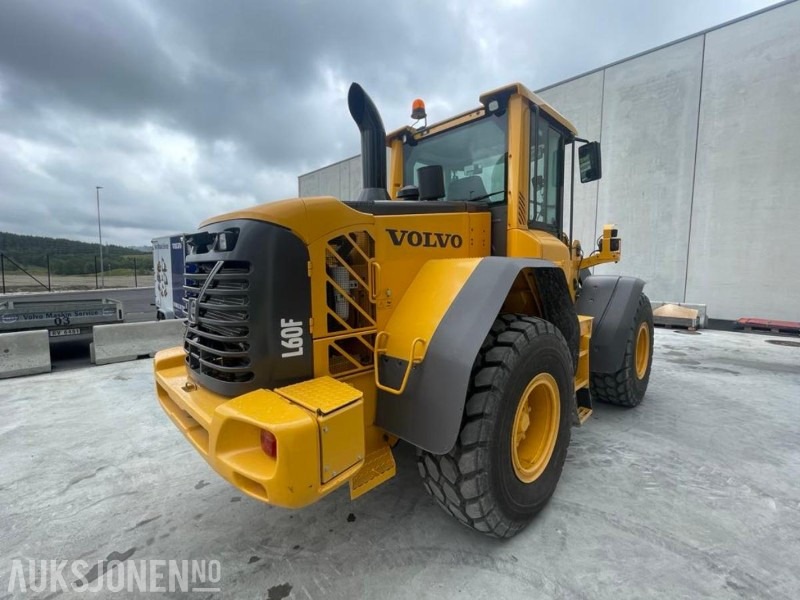 Chargeuse sur pneus 2011 VOLVO L60F HJULLASTER - SPAKSTYRING - NYE DEKK - BBS - 3-4 FUNKSJON - PALLEGAFLER - SKUFFE - KAMERA - MYE PÅKOSTET!
