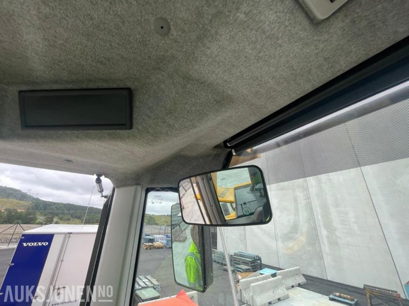 Chargeuse sur pneus 2011 VOLVO L60F HJULLASTER - SPAKSTYRING - NYE DEKK - BBS - 3-4 FUNKSJON - PALLEGAFLER - SKUFFE - KAMERA - MYE PÅKOSTET!
