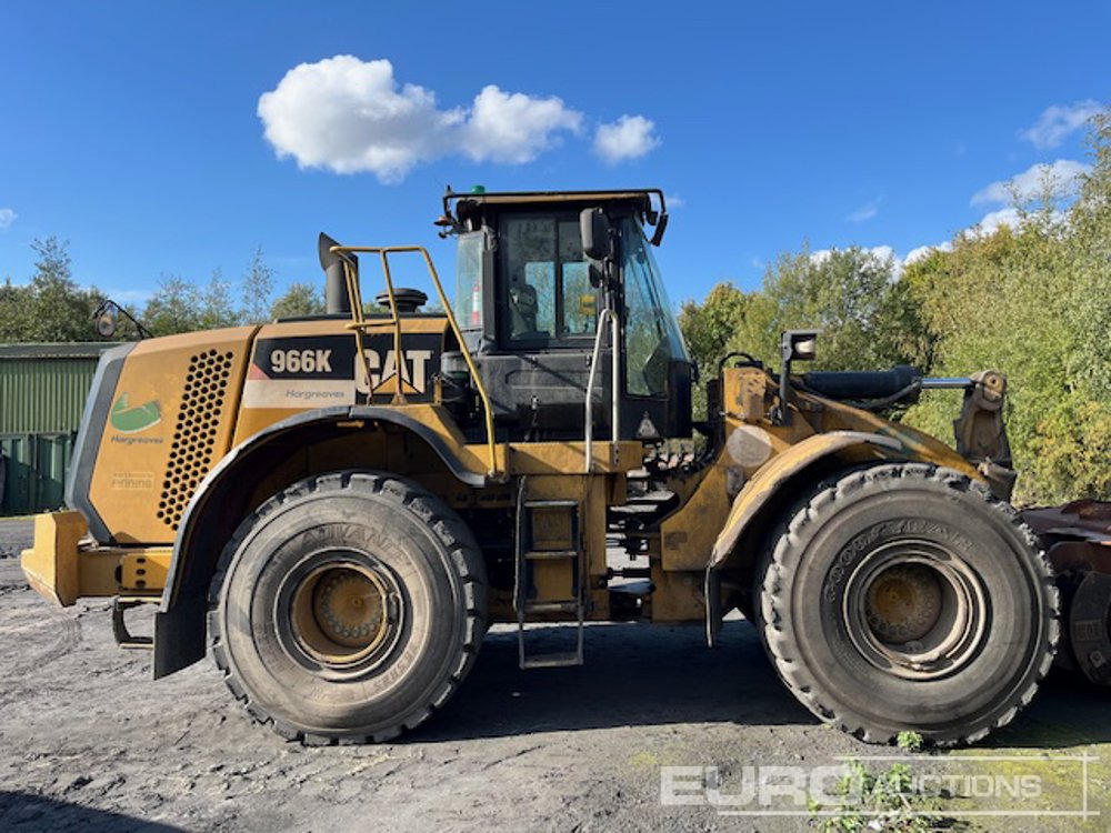 Chargeuse sur pneus 2012 CAT 966K