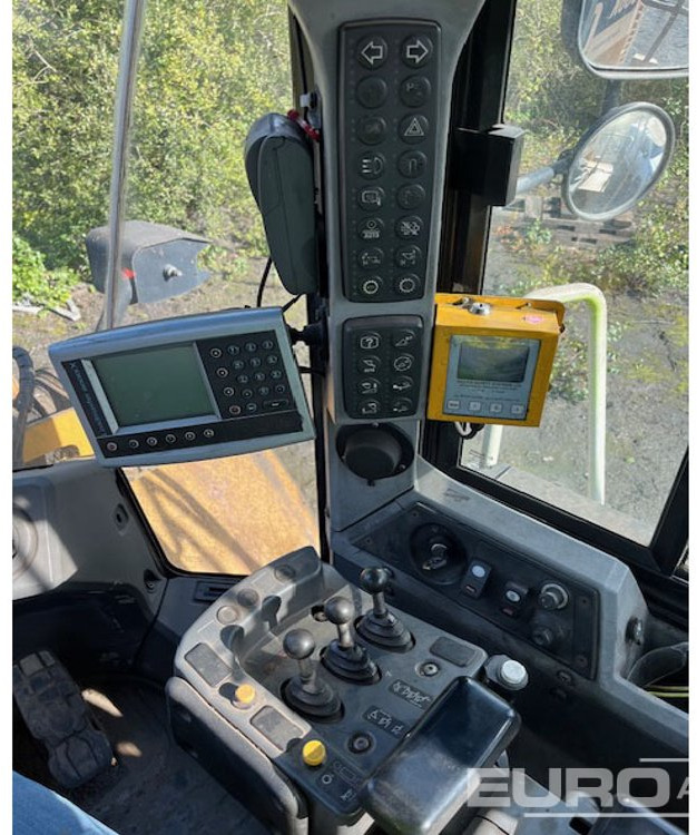 Chargeuse sur pneus 2012 CAT 966K