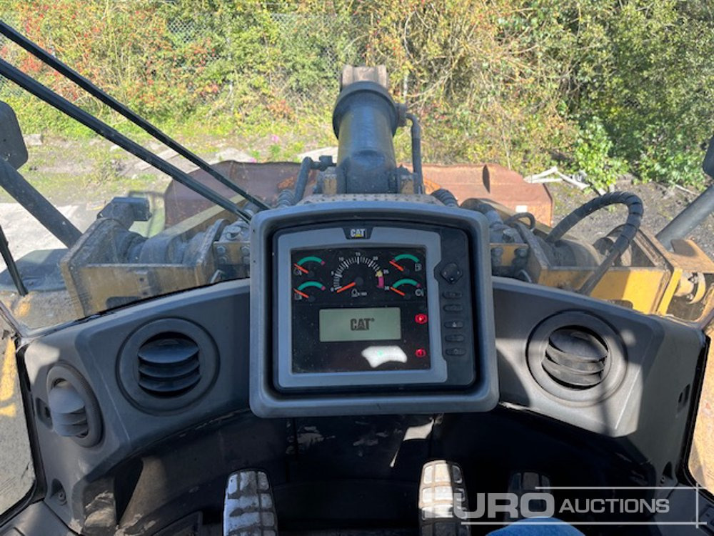 Chargeuse sur pneus 2012 CAT 966K